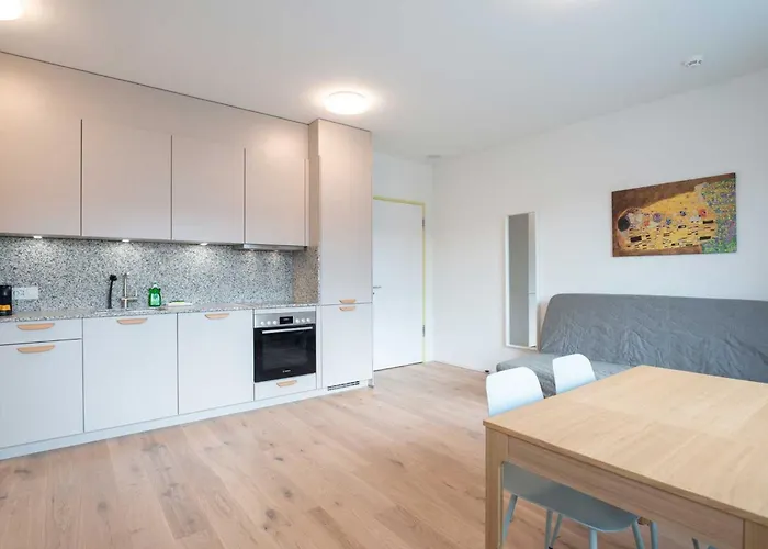 Hitrental Letzigrund - Апартаменты *