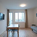 Hitrental Letzigrund - *