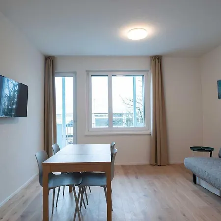 Hitrental Letzigrund - *